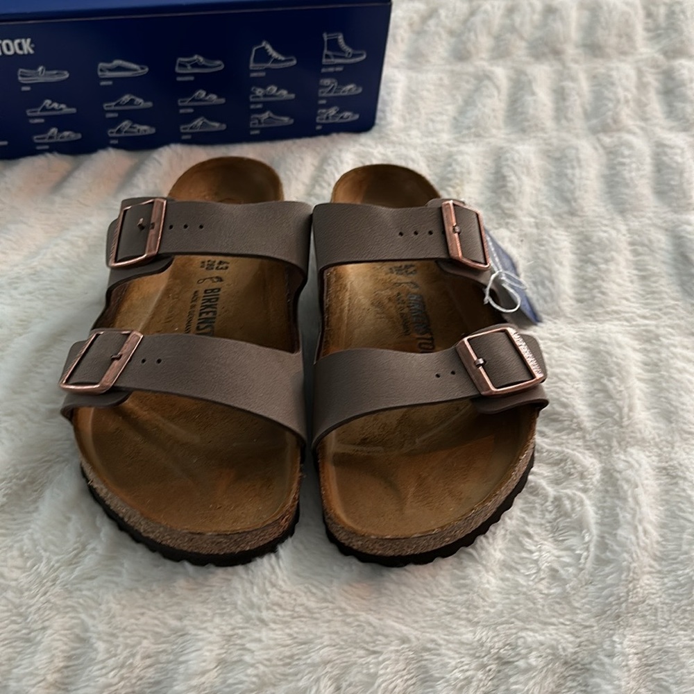 Birkenstock Arizona Birkibuc in Mocha. Never worn, never tried on.